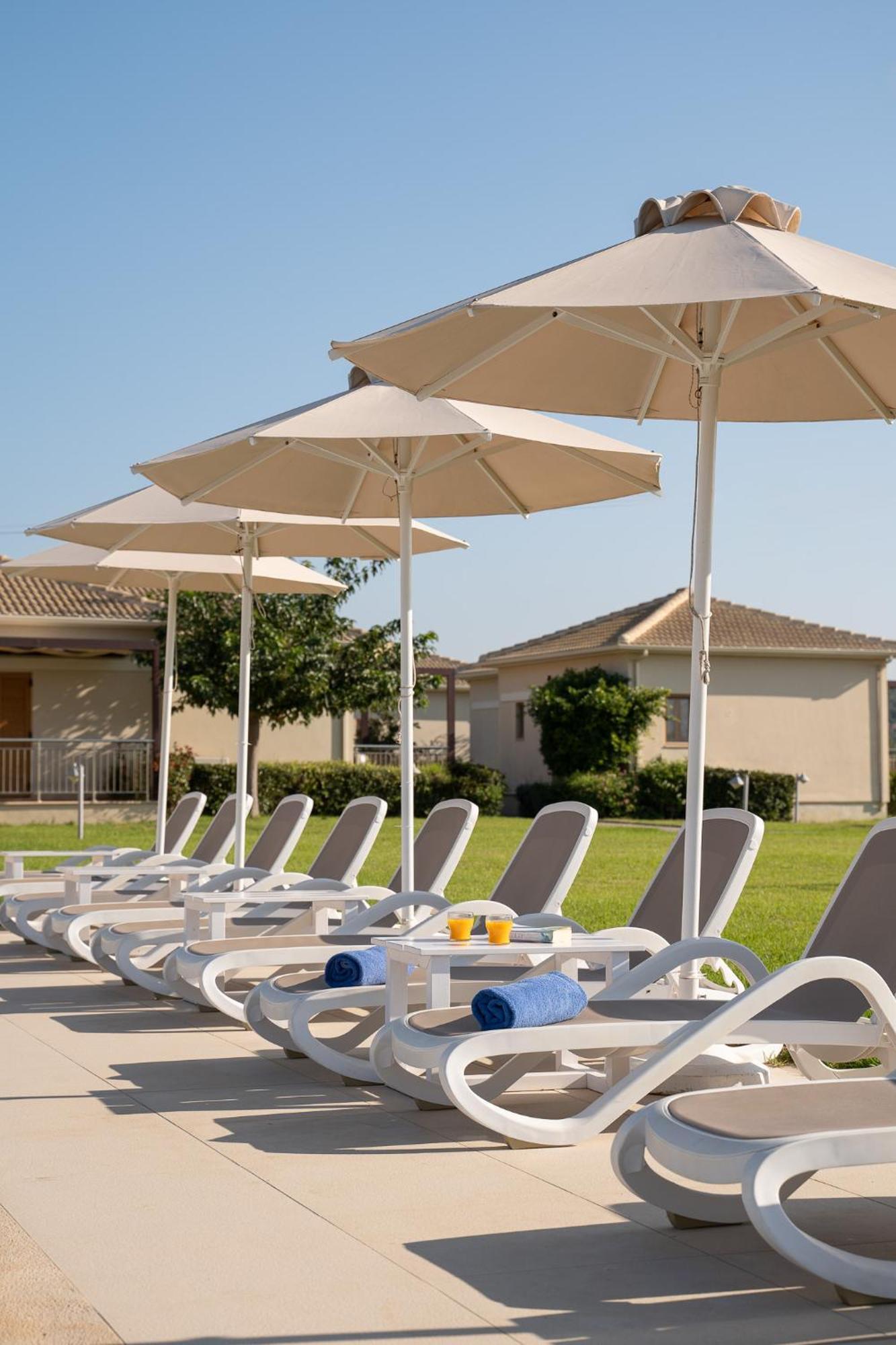 Niriides Luxury Villas Methoni  Dış mekan fotoğraf
